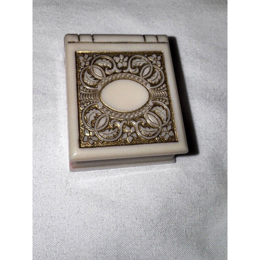 ART Nouveau ERA Bakelite N. Hollywood, Ca. RING BOX
